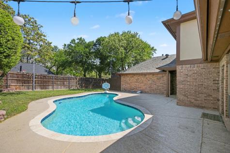 2428 Stonegate Drive N Bedford TX 76021