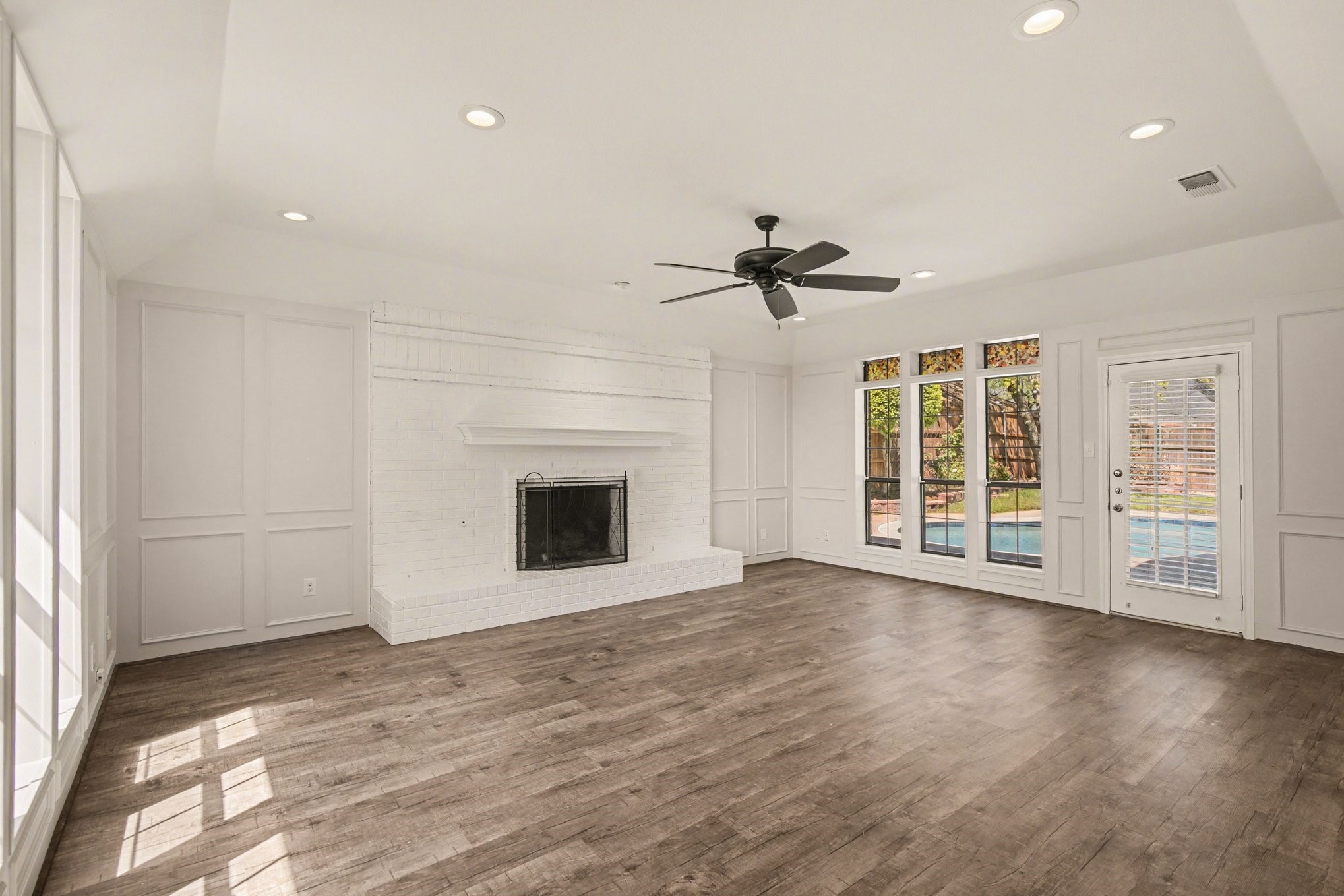 2428 Stonegate Drive N Bedford TX 76021