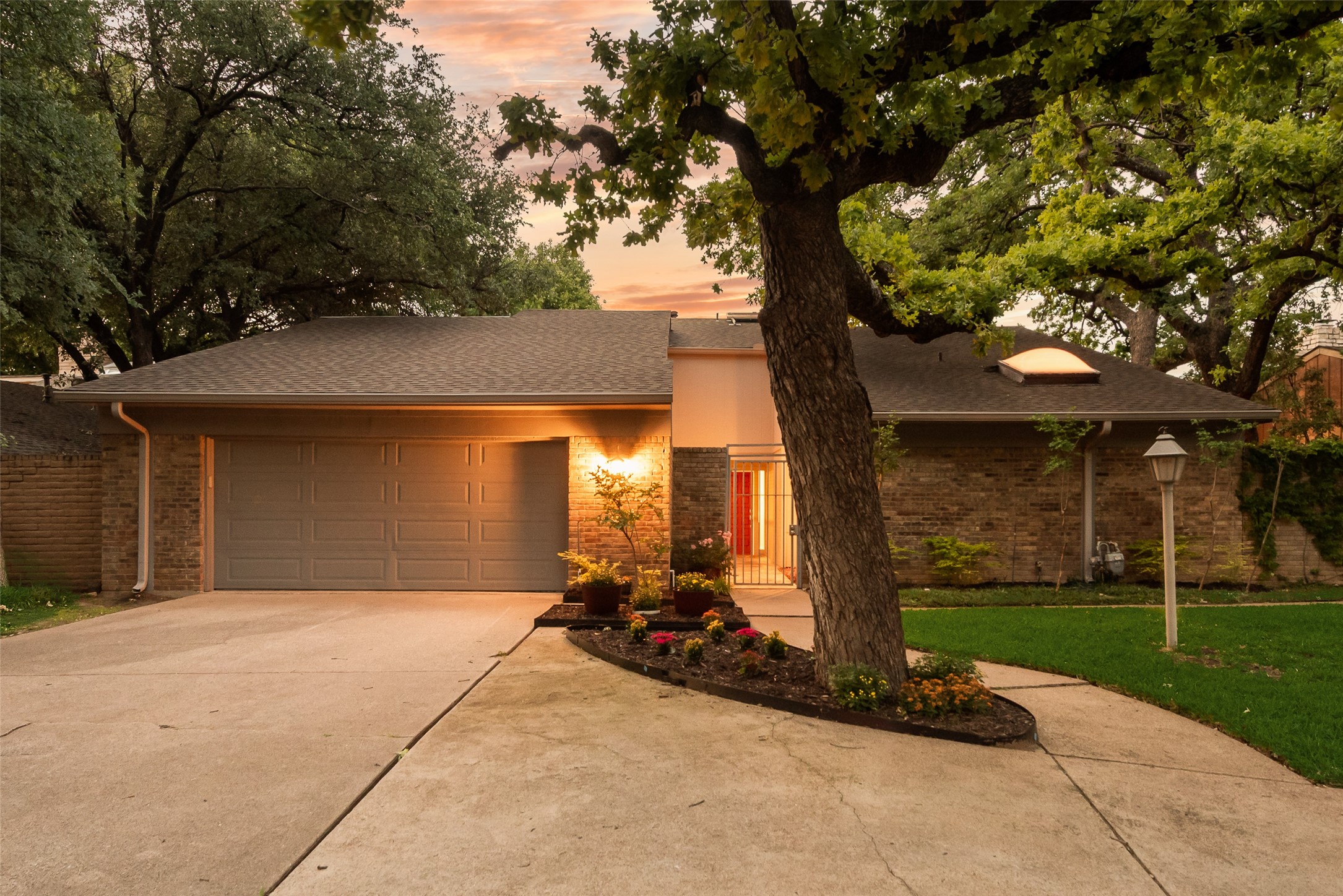 435 W Northgate Drive Irving TX 75062