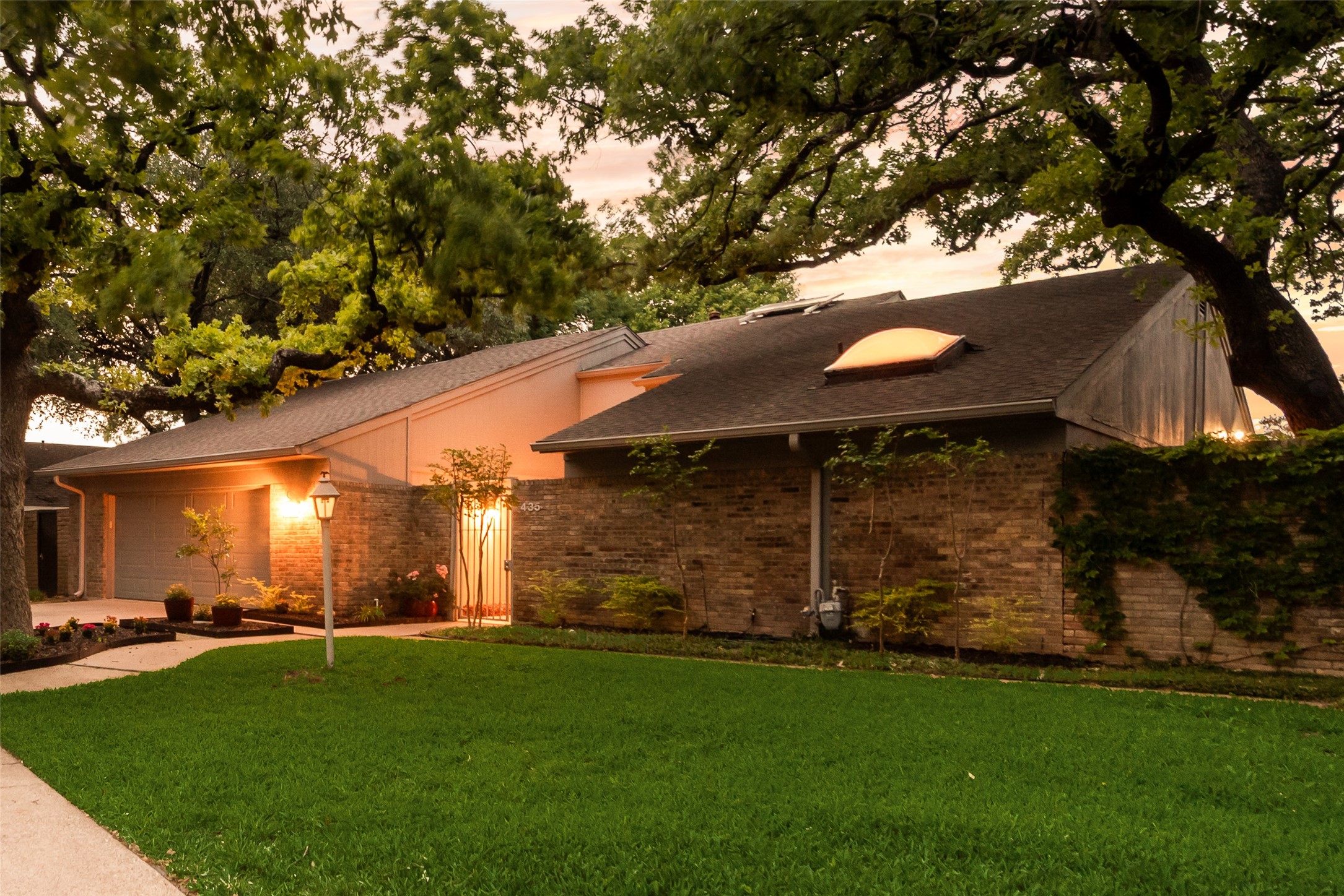 435 W Northgate Drive Irving TX 75062