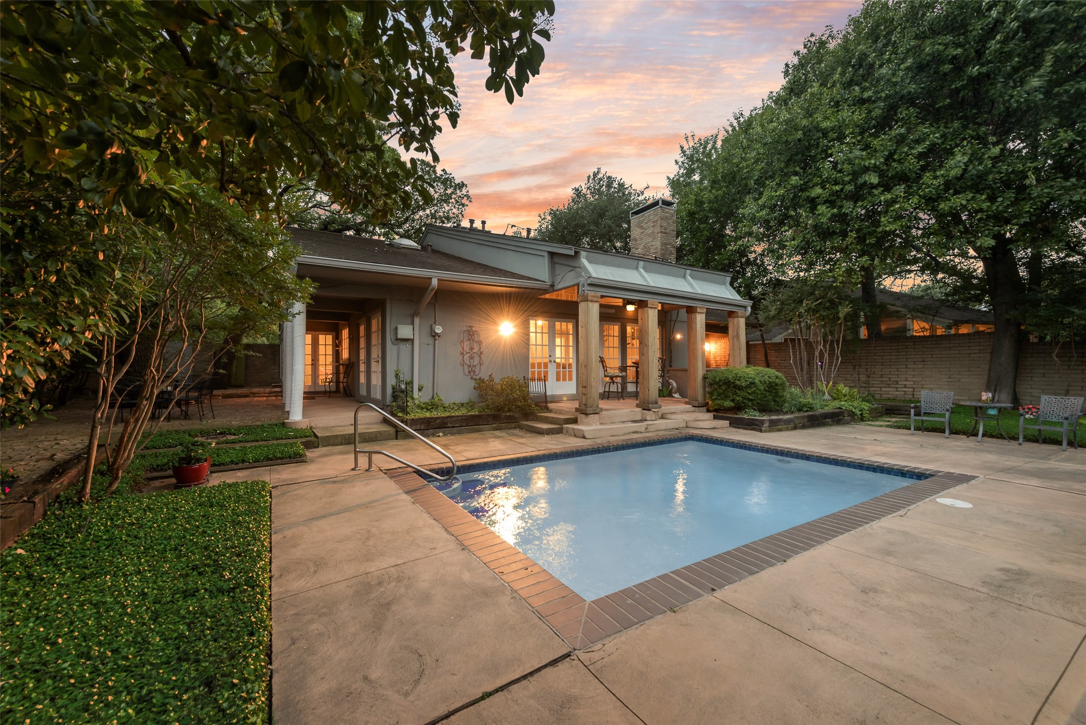 435 W Northgate Drive Irving TX 75062