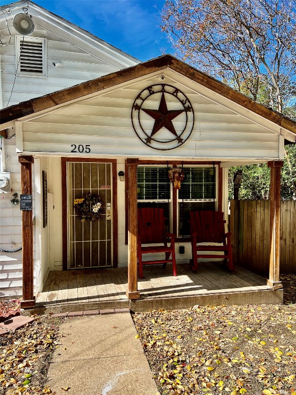 205 Young Street Waxahachie TX 75165