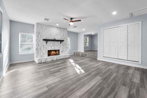 1425 Oakhill Drive Plano TX 75075
