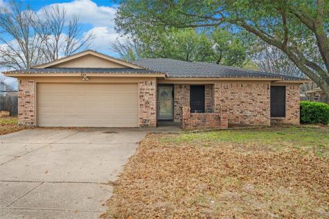 405 SW Rand Drive Burleson TX 76028