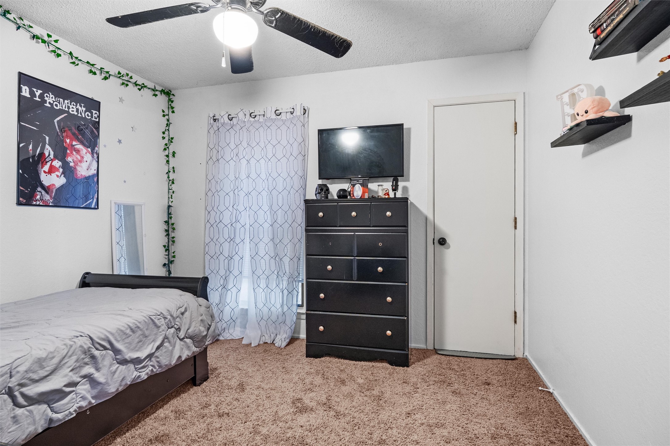 405 SW Rand Drive Burleson TX 76028