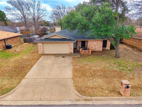 405 SW Rand Drive Burleson TX 76028