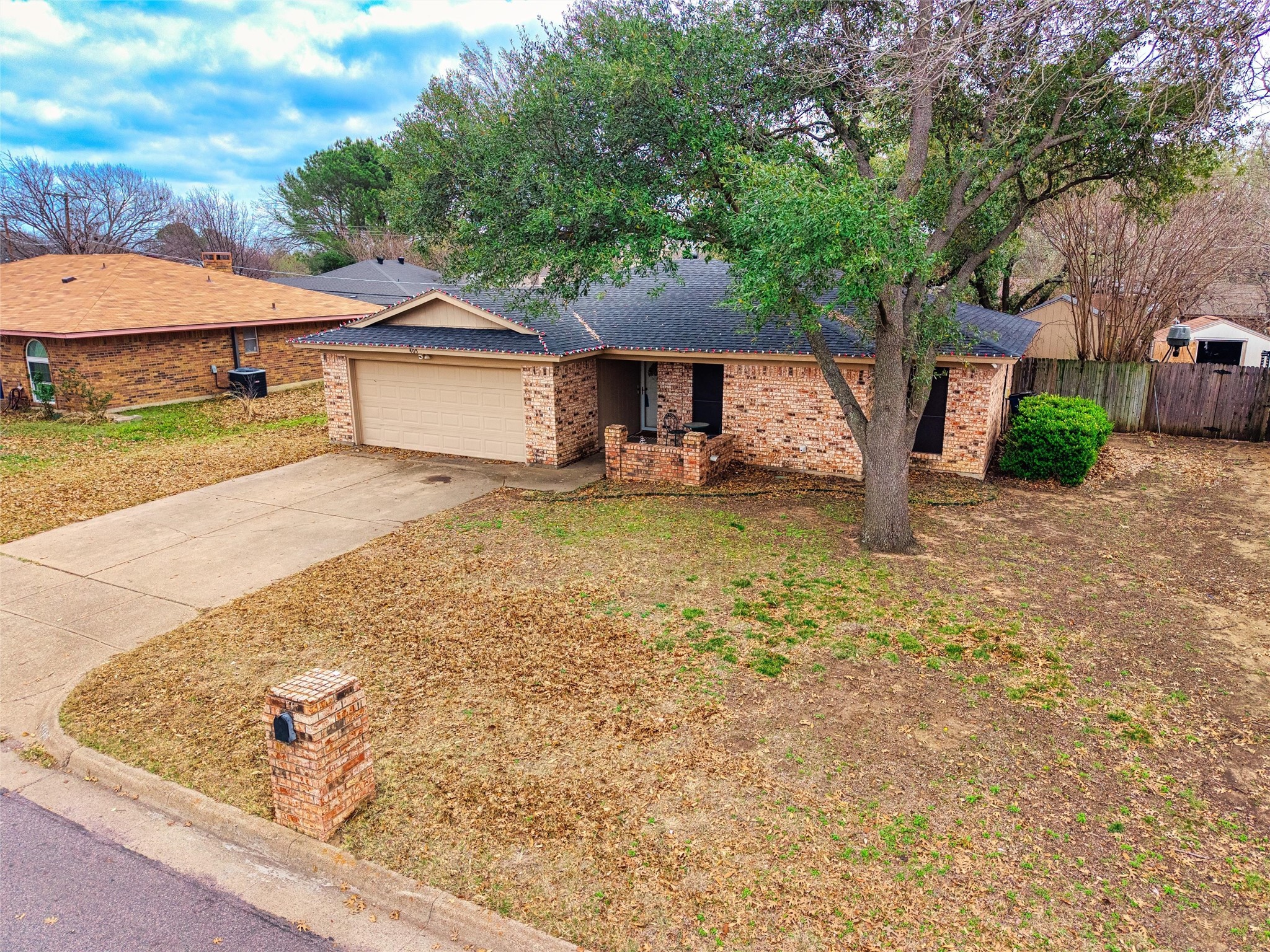 405 SW Rand Drive Burleson TX 76028
