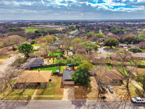 405 SW Rand Drive Burleson TX 76028