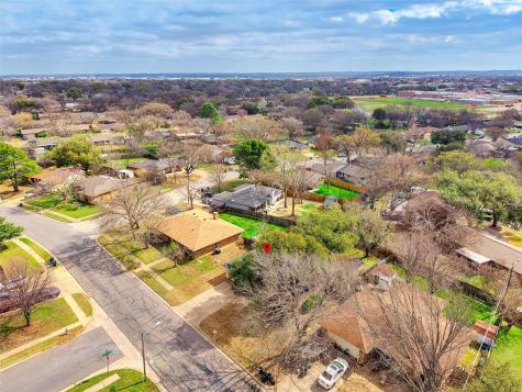405 SW Rand Drive Burleson TX 76028