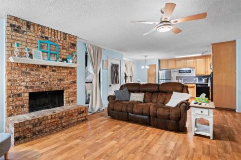 405 SW Rand Drive Burleson TX 76028