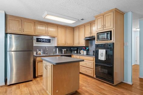 405 SW Rand Drive Burleson TX 76028