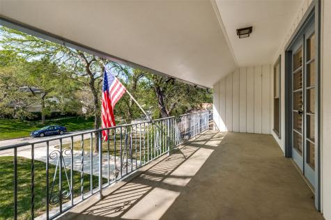 905 Live Oak Lane Arlington TX 76012