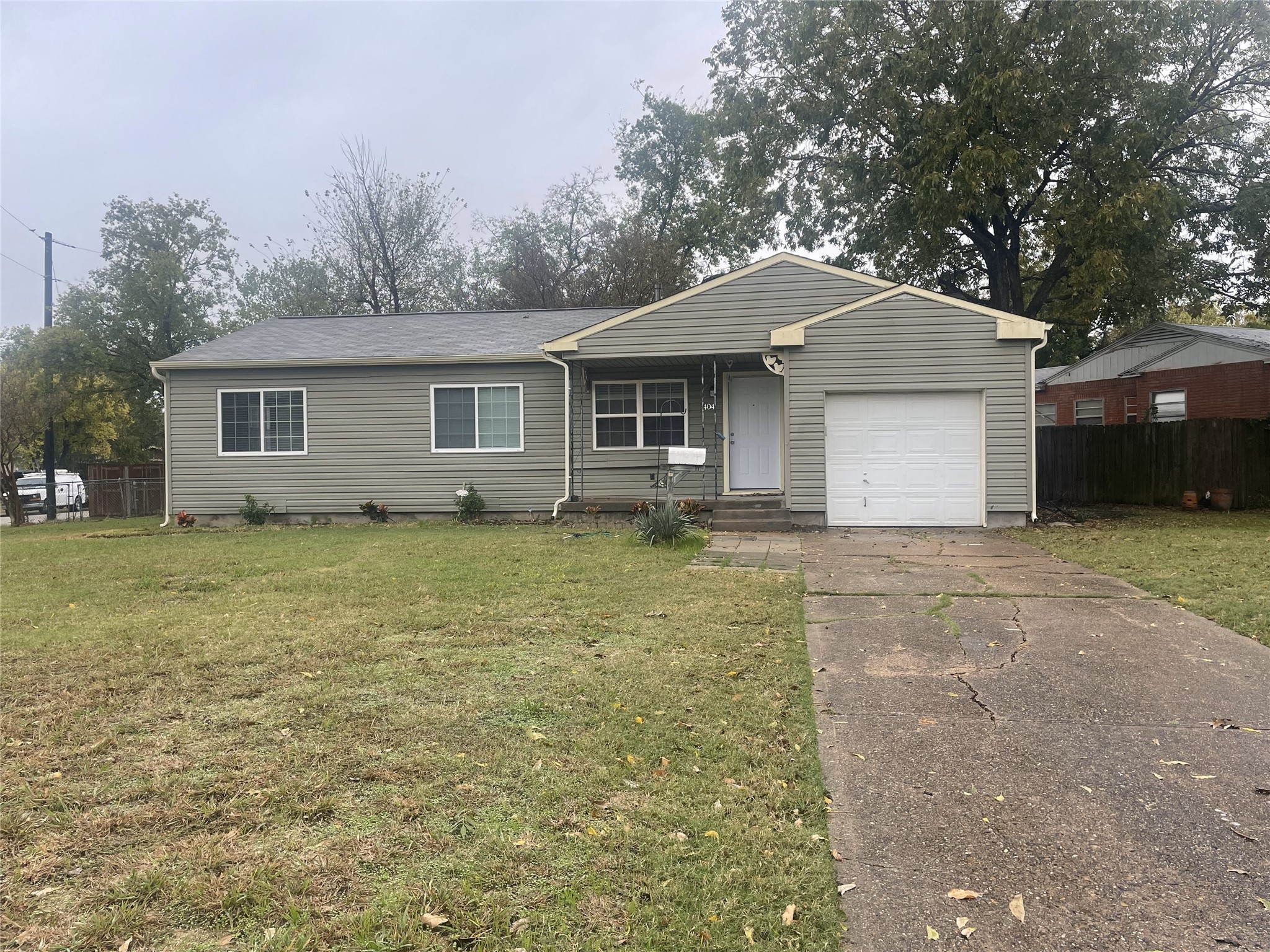 404 Goodyear Street Irving TX 75062