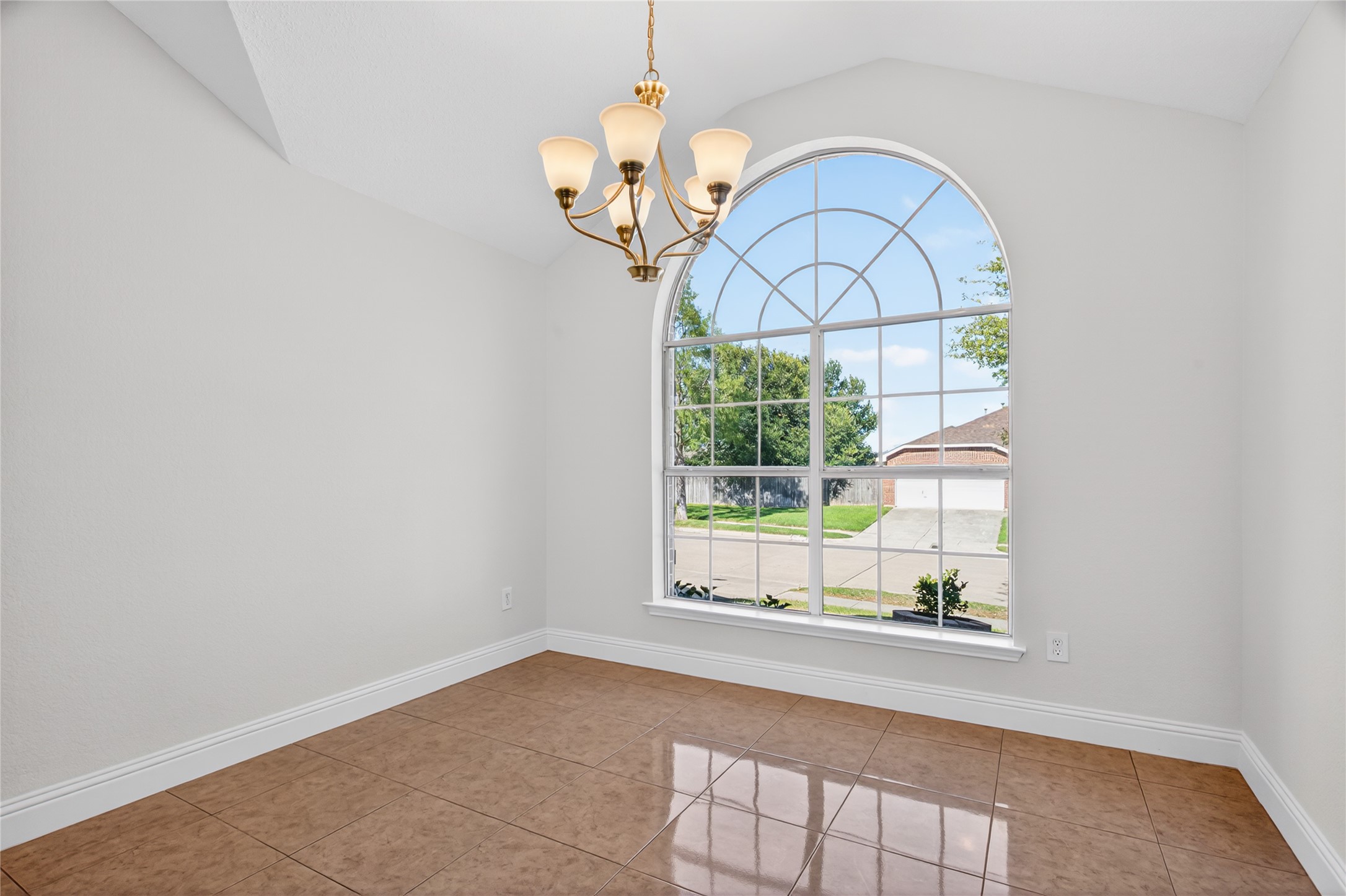 4817 Barnhill Lane Fort Worth TX 76135