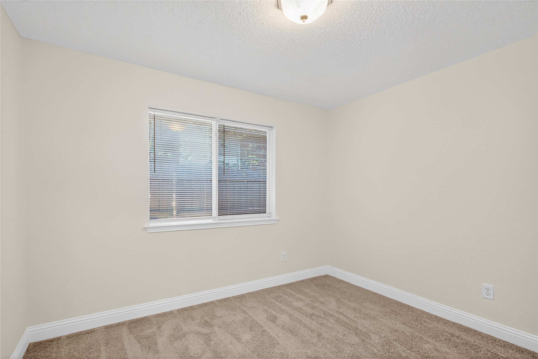 4817 Barnhill Lane Fort Worth TX 76135