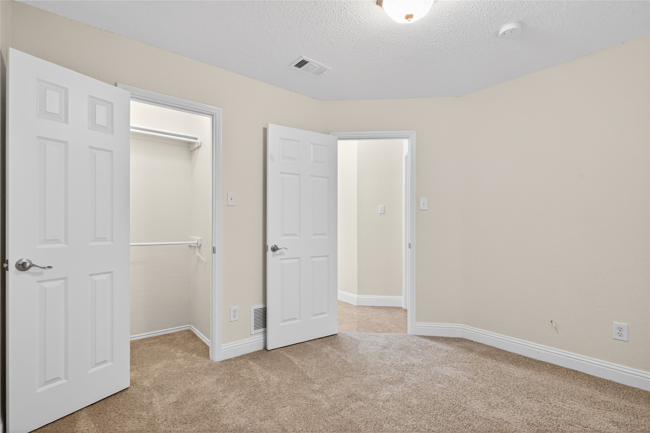 4817 Barnhill Lane Fort Worth TX 76135
