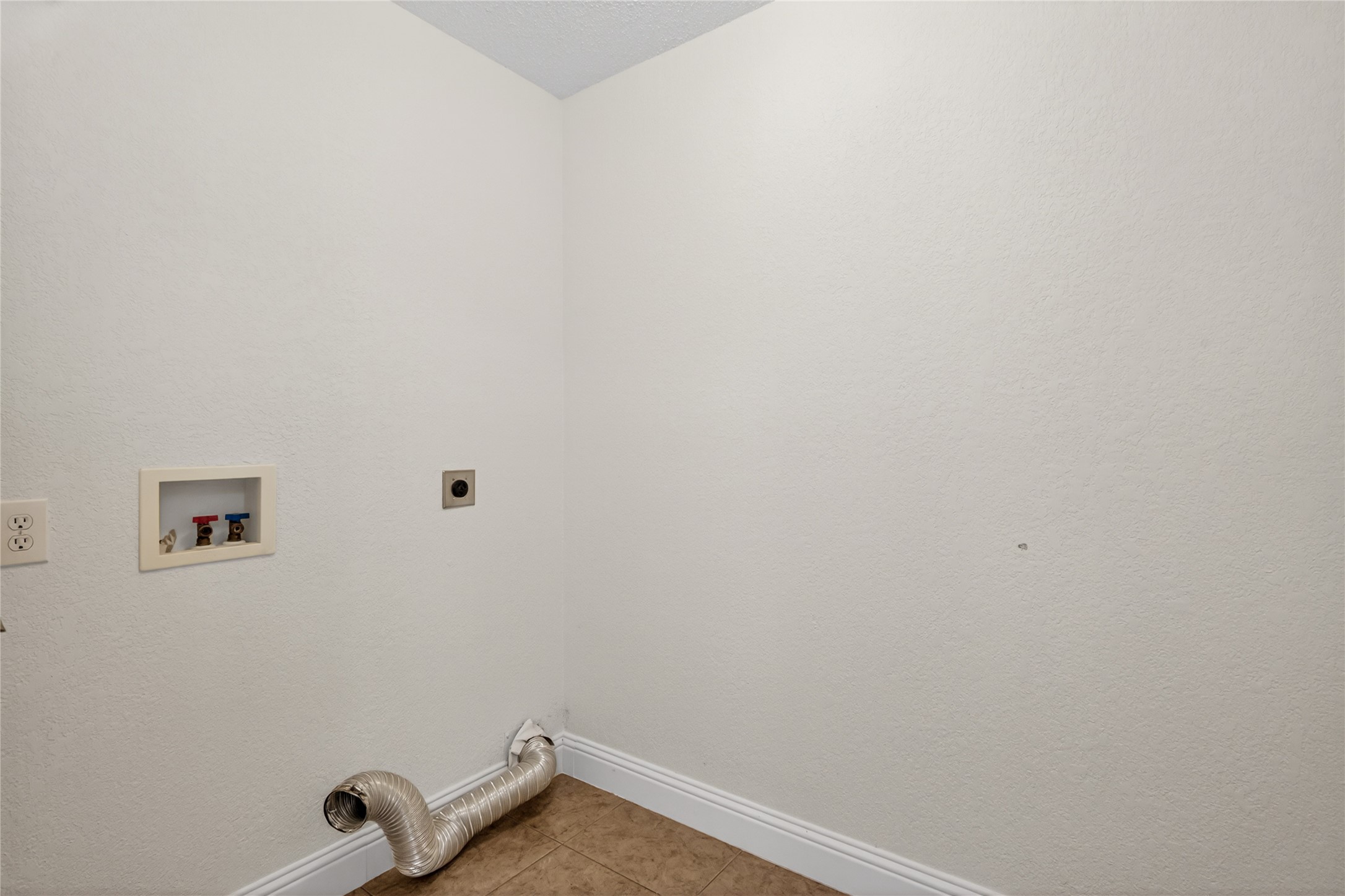 4817 Barnhill Lane Fort Worth TX 76135