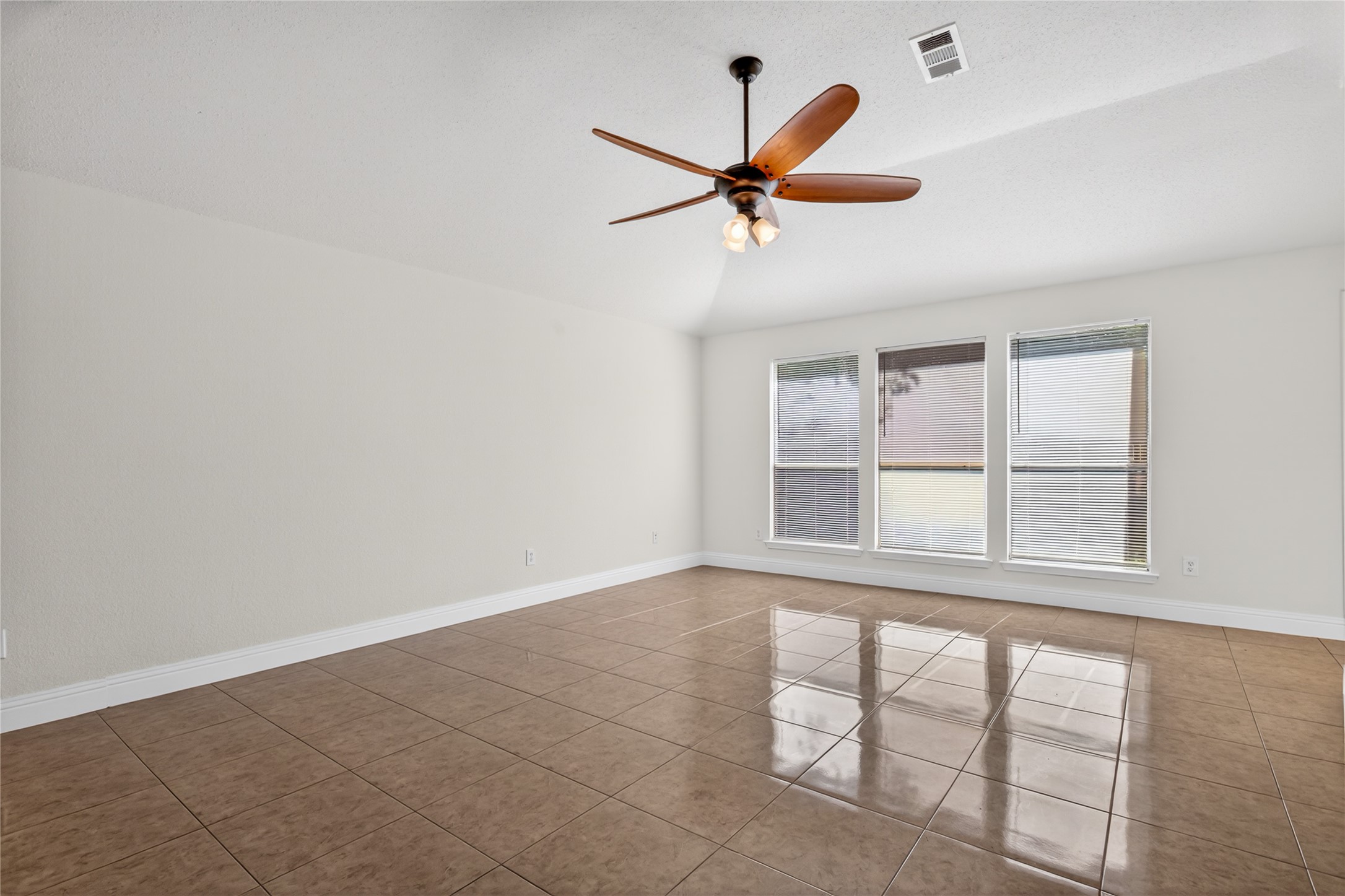 4817 Barnhill Lane Fort Worth TX 76135