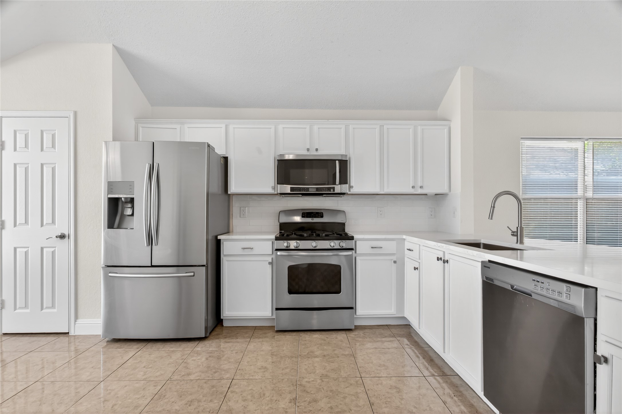 4817 Barnhill Lane Fort Worth TX 76135
