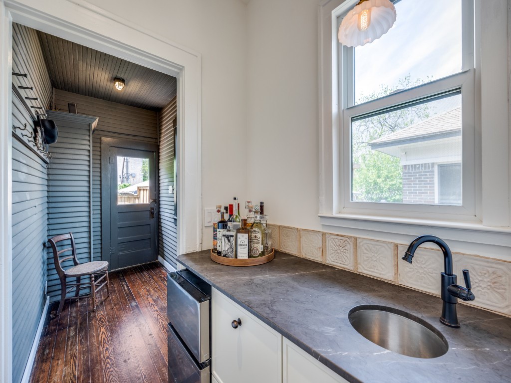 631 N Rosemont Avenue Dallas TX 75208