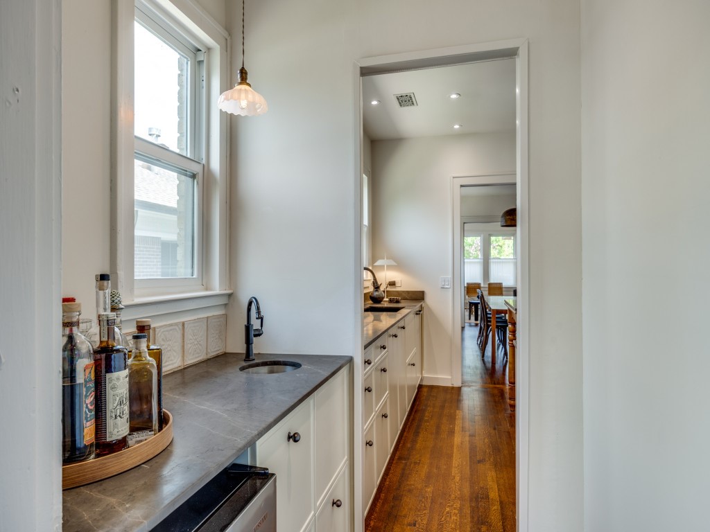 631 N Rosemont Avenue Dallas TX 75208