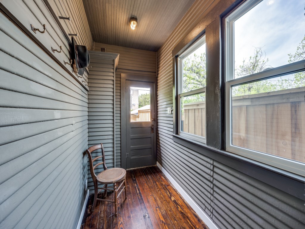 631 N Rosemont Avenue Dallas TX 75208