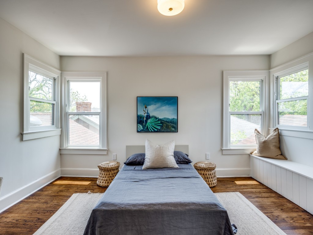 631 N Rosemont Avenue Dallas TX 75208