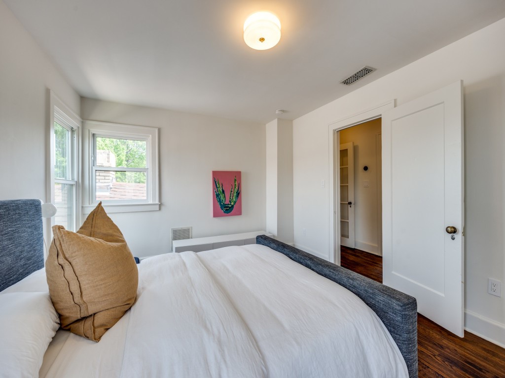 631 N Rosemont Avenue Dallas TX 75208