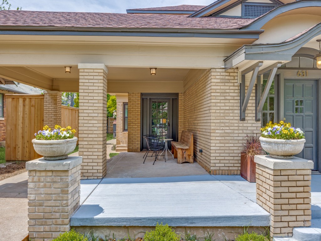 631 N Rosemont Avenue Dallas TX 75208