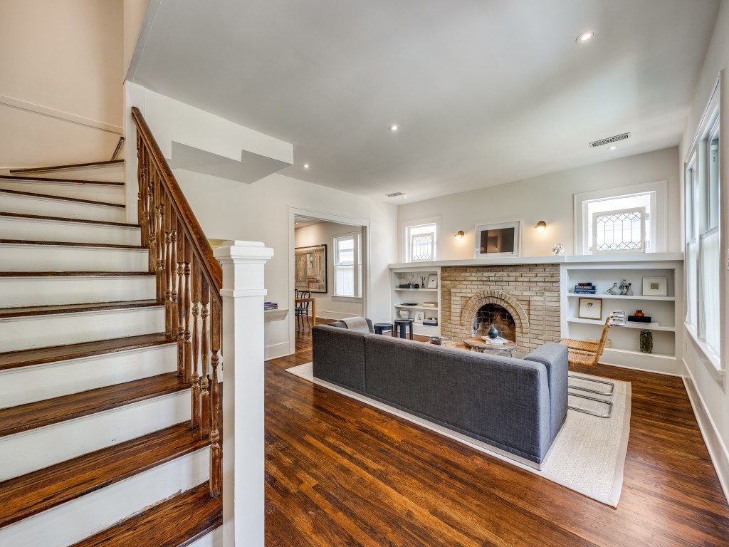 631 N Rosemont Avenue Dallas TX 75208