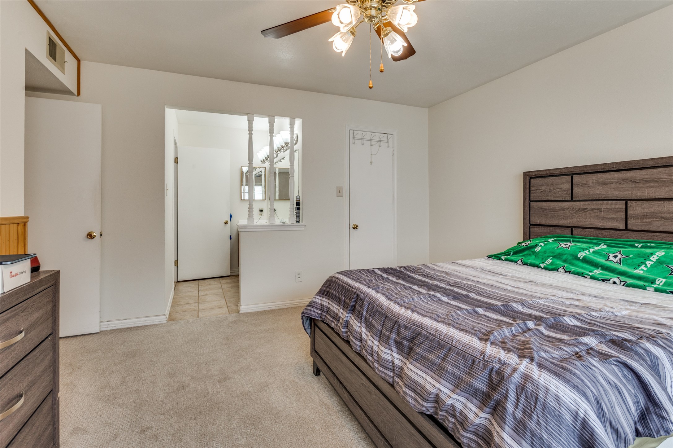 402 Chestnut Drive Grand Prairie TX 75052