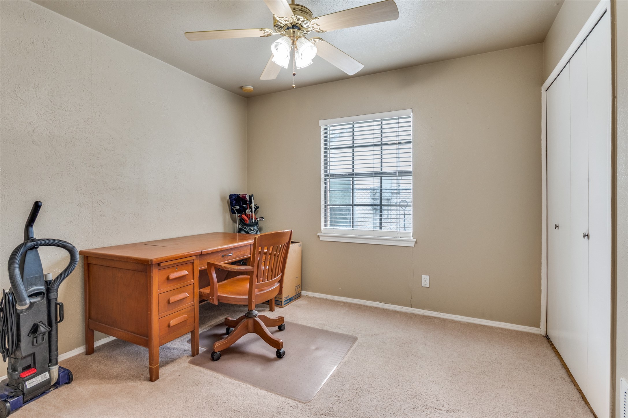 402 Chestnut Drive Grand Prairie TX 75052