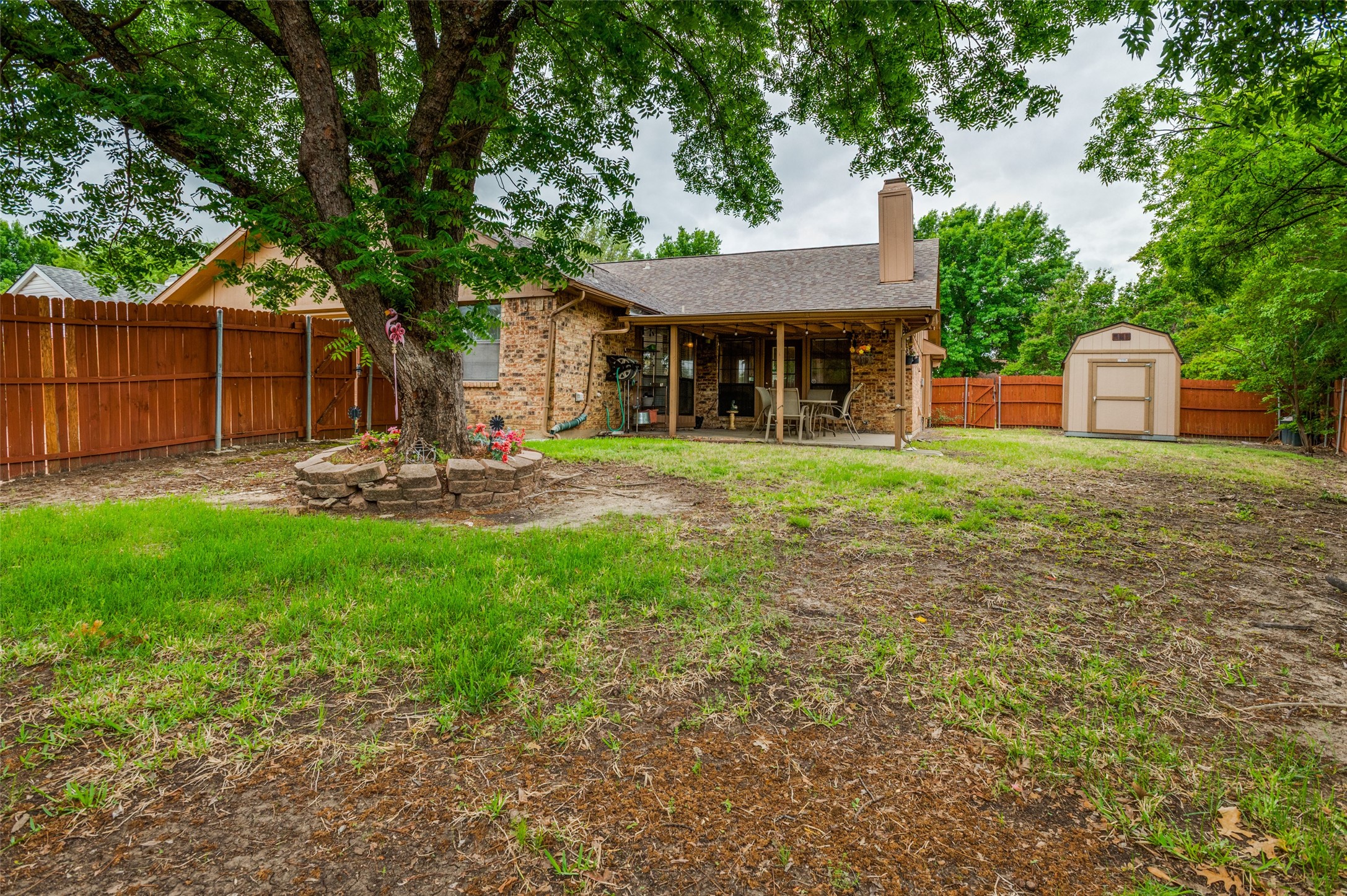 402 Chestnut Drive Grand Prairie TX 75052