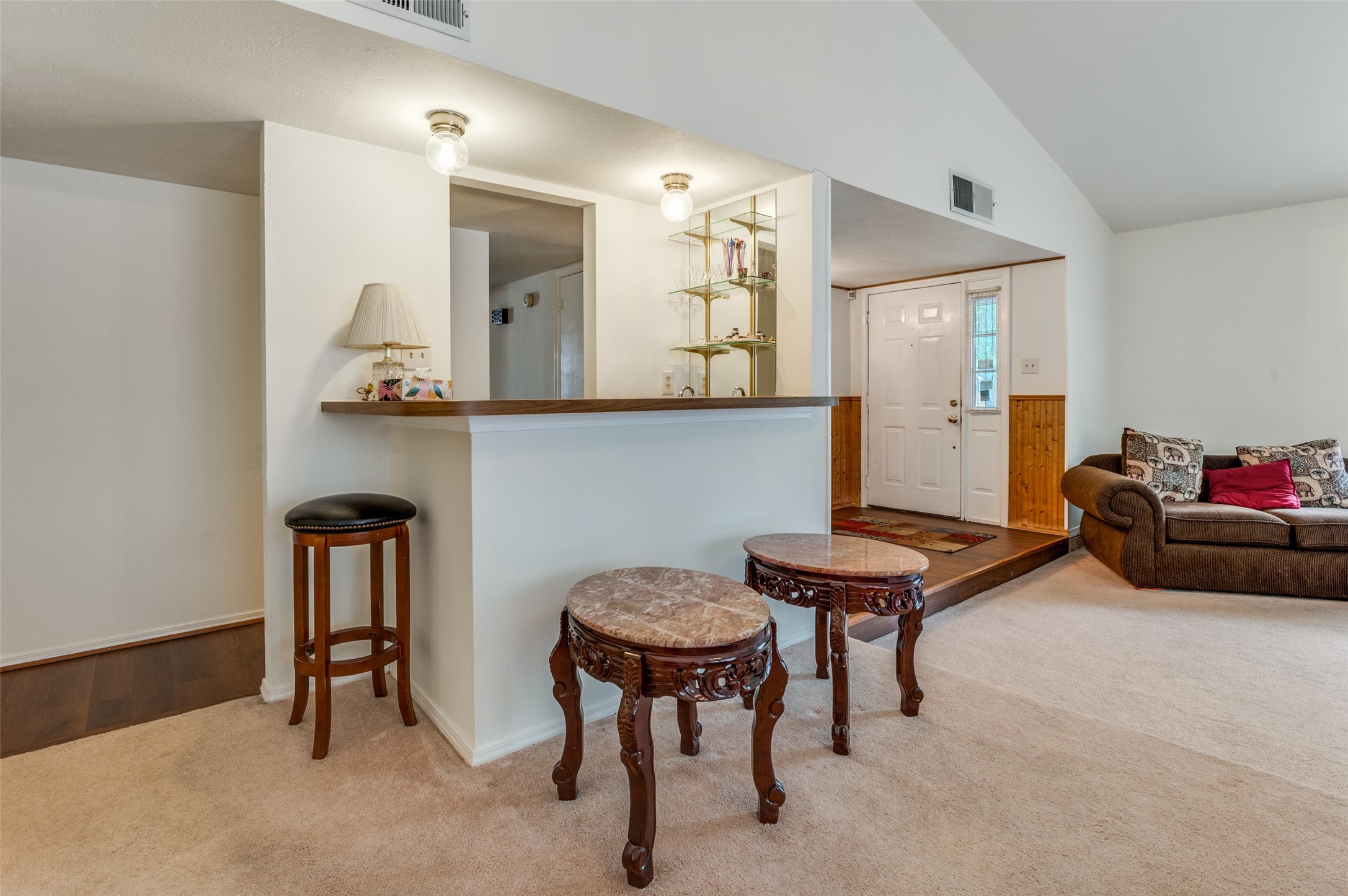 402 Chestnut Drive Grand Prairie TX 75052