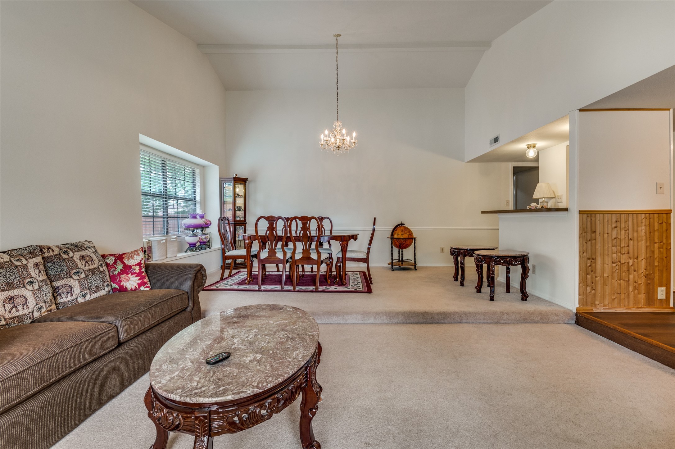 402 Chestnut Drive Grand Prairie TX 75052