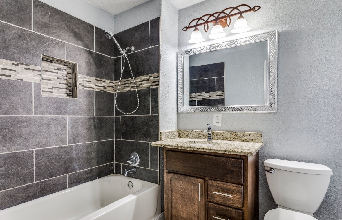 303 S Russell Street Alvarado TX 76009