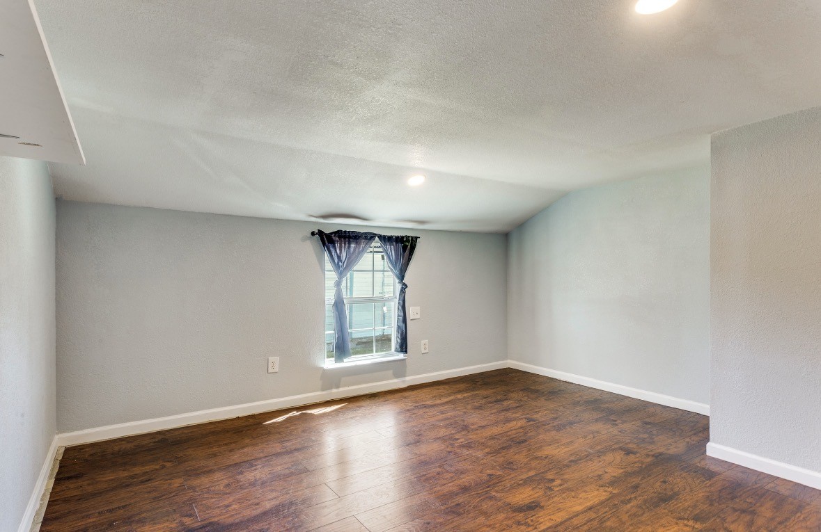 303 S Russell Street Alvarado TX 76009