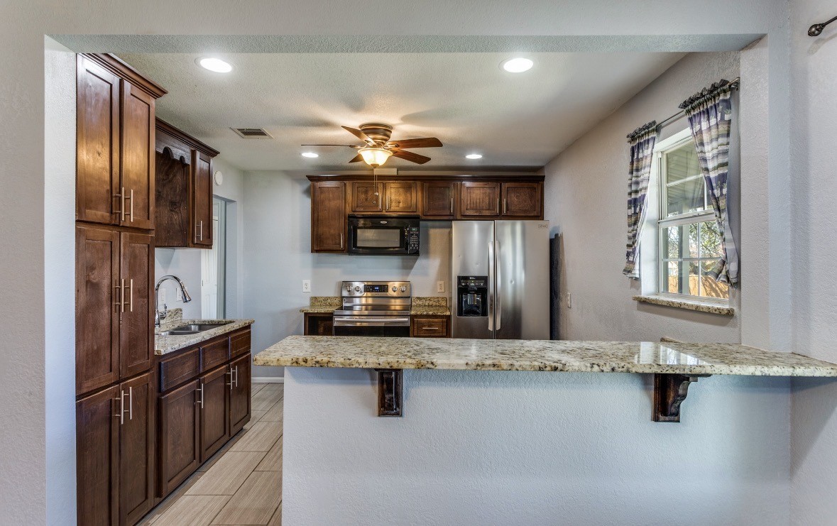 303 S Russell Street Alvarado TX 76009