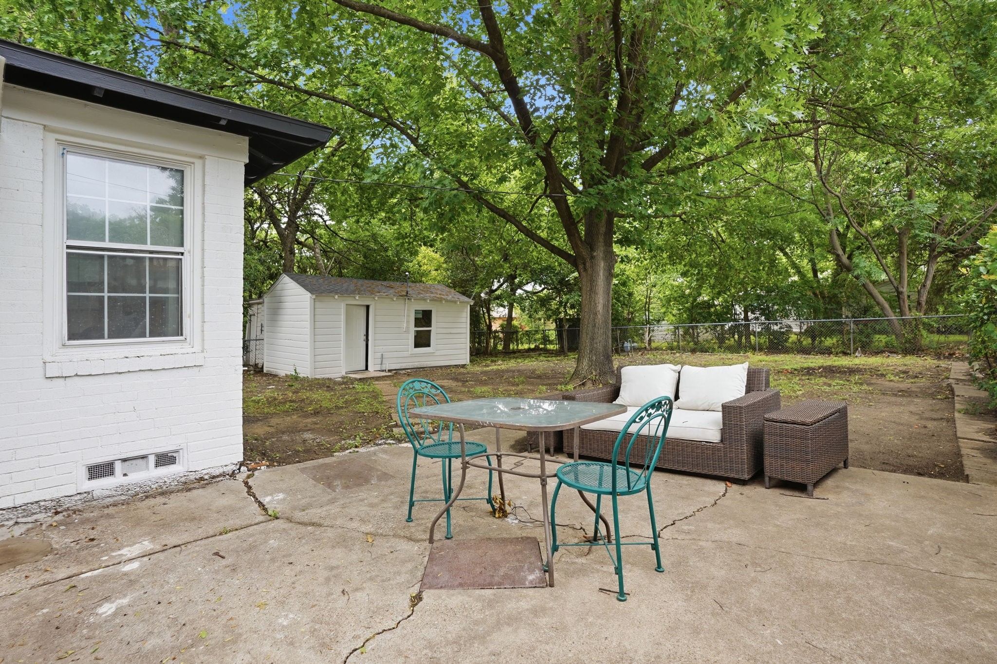 1534 N Atoll Drive Dallas TX 75216