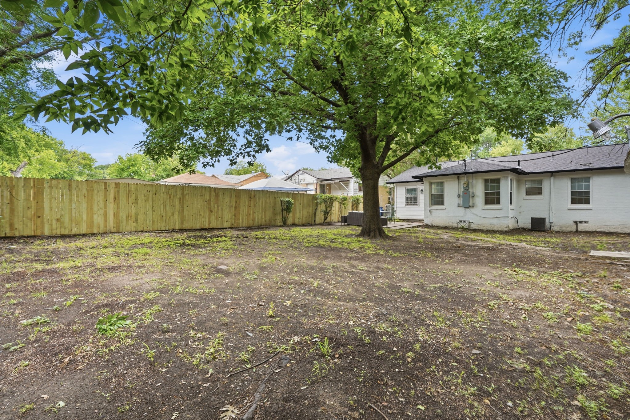 1534 N Atoll Drive Dallas TX 75216