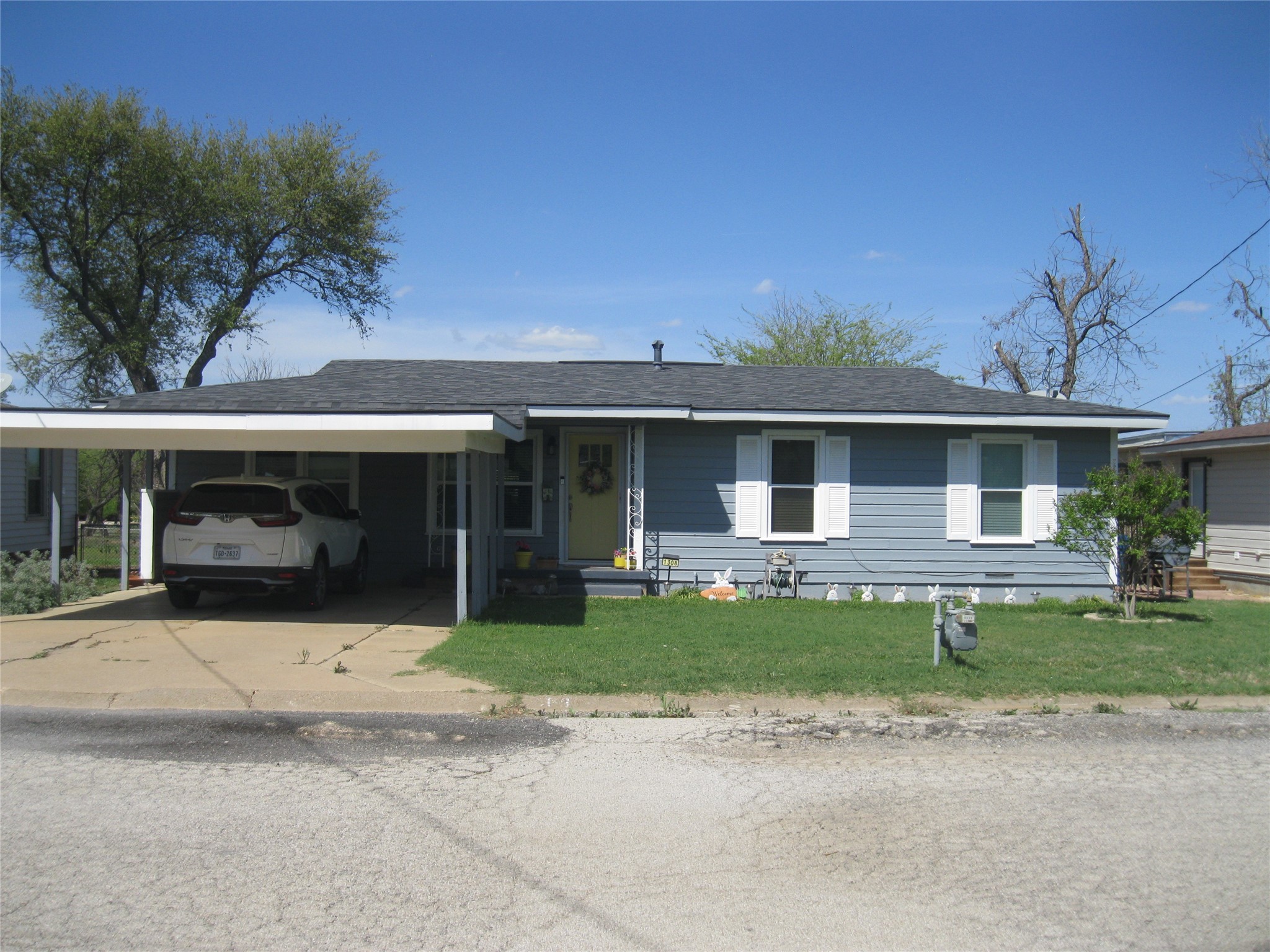 1308 W Dyer Street Breckenridge TX 76424
