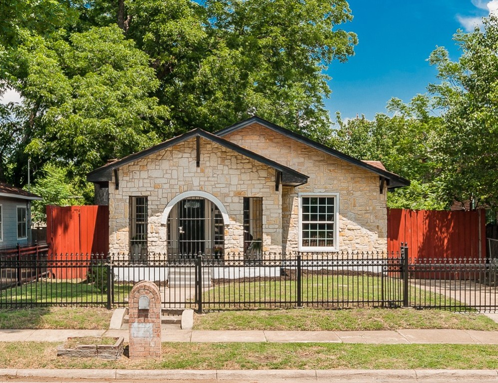 924 S Brighton Avenue Dallas TX 75208
