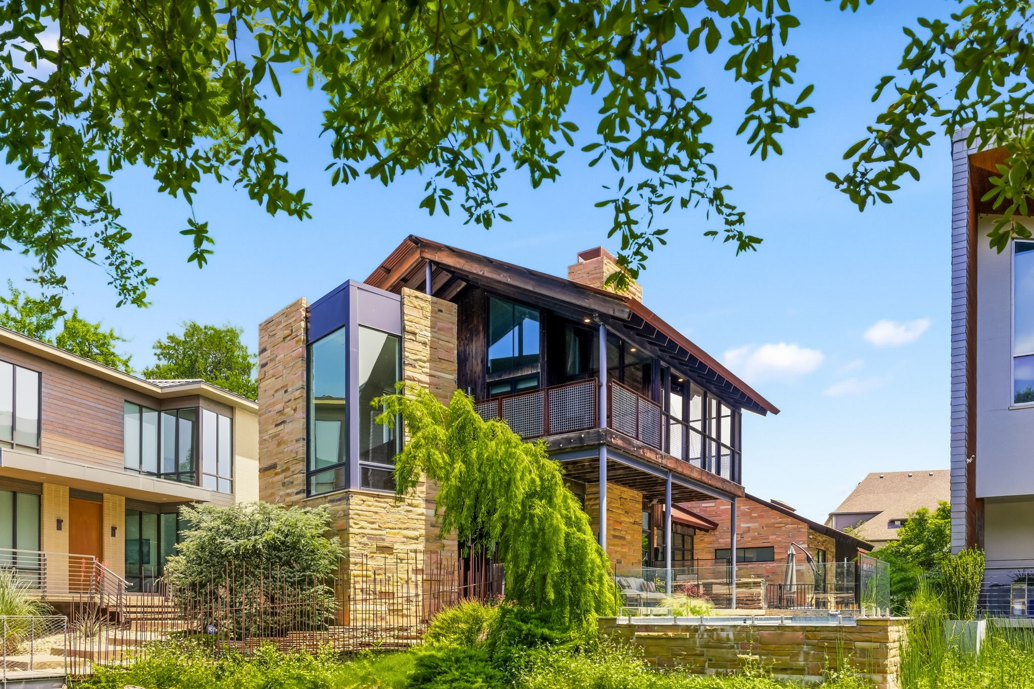 20 Vanguard Way Dallas TX 75243