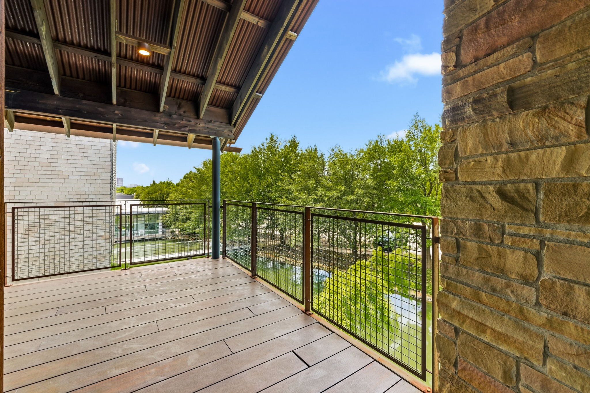 20 Vanguard Way Dallas TX 75243