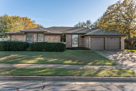 1136 Woodvale Drive Bedford TX 76021
