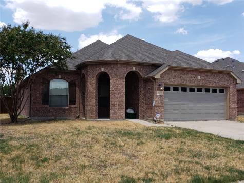2912 Albares Grand Prairie TX 75054