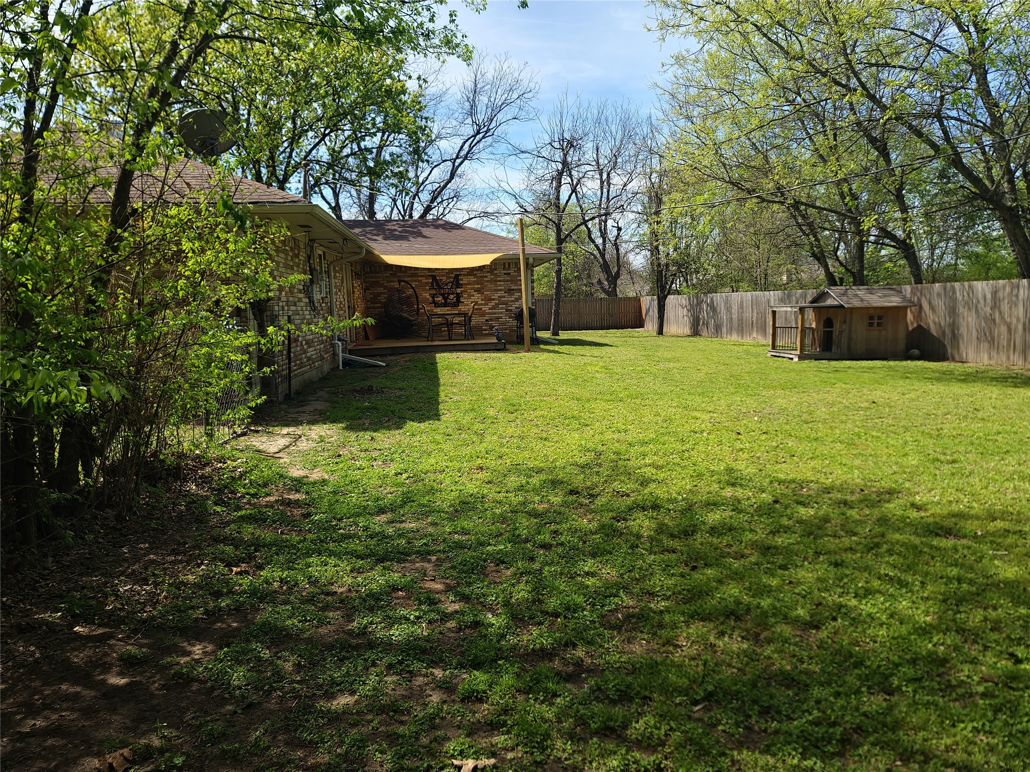 215 N Karl Cayton Street Groesbeck TX 76642