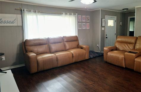 215 N Karl Cayton Street Groesbeck TX 76642