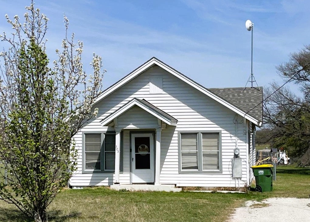 305 S Fairpark Street Riesel TX 76682