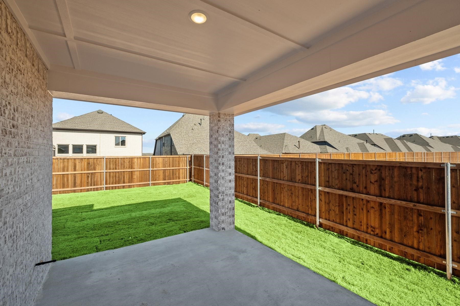 1521 Buttercup Avenue Aubrey TX 76227